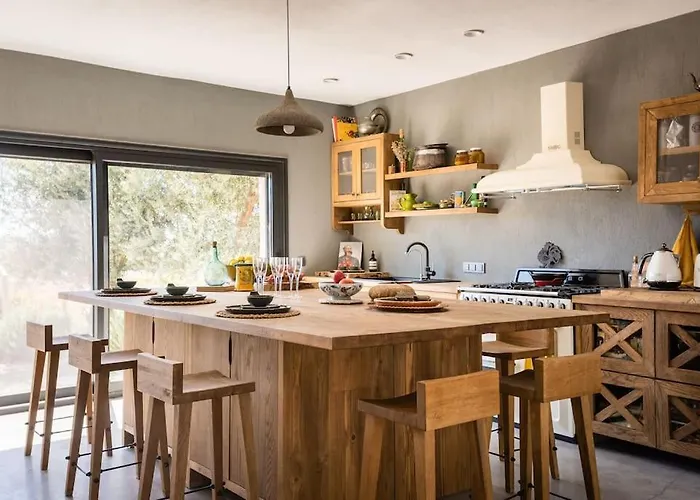 A Fascinating Toscana_Like Home In Urla
