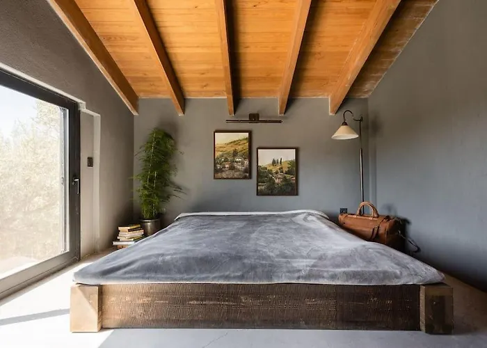 A Fascinating Toscana_Like Home In Urla