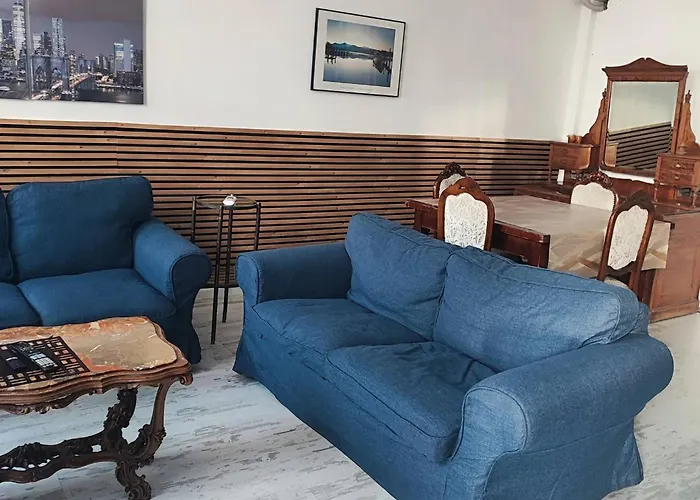 Historical House In Alsancak